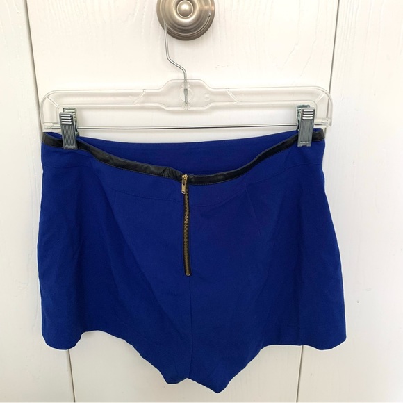 Forever 21 Royal Blue shorts size medium m black faux leather trim gold zipper - Picture 3 of 4